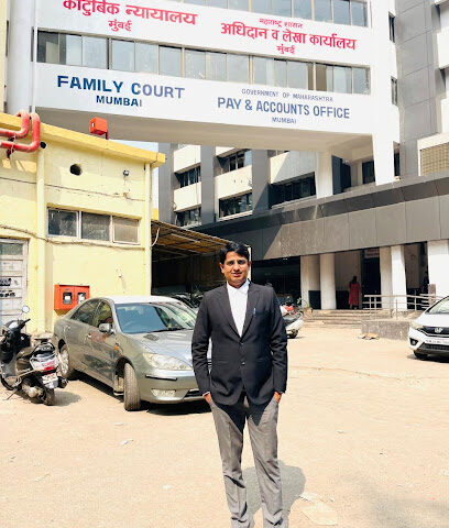 Advocate Rajiv Rajpurohit: Leading Divorce lawyer in Pune