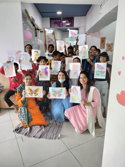 Dr.Amruta Ghorpade |M.D. Pediatrician | Child Specialist | Kids Vaccination |Lactation Consultant |Akshaya Hospital