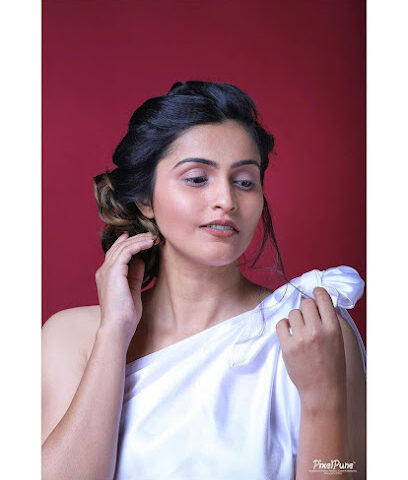 Spot Of Attraction Makeup and Nails